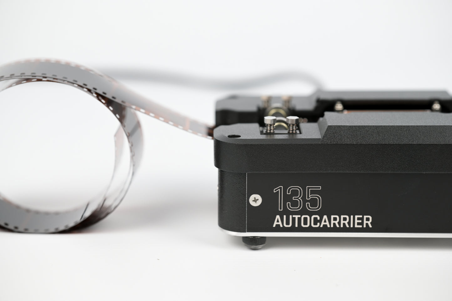 135 Autocarrier. Automatic 35mm scanning system.
